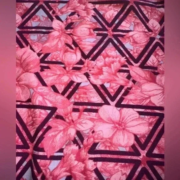 Lularoe TC pink & purple tropical floral and lattice leggings. NWOT.beautiful - Picture 3 of 6